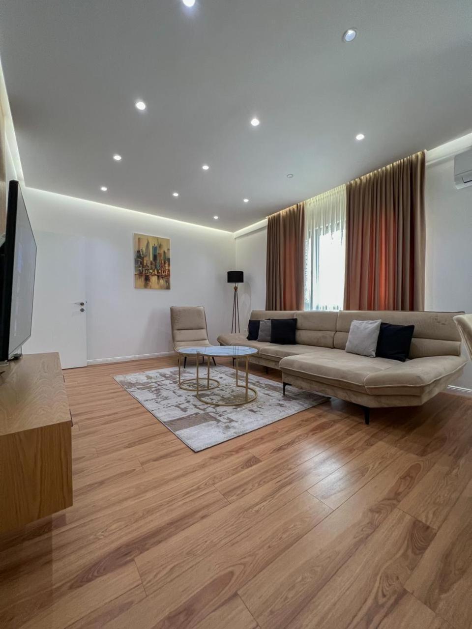 Lux Apartment At Arlis Тирана Экстерьер фото