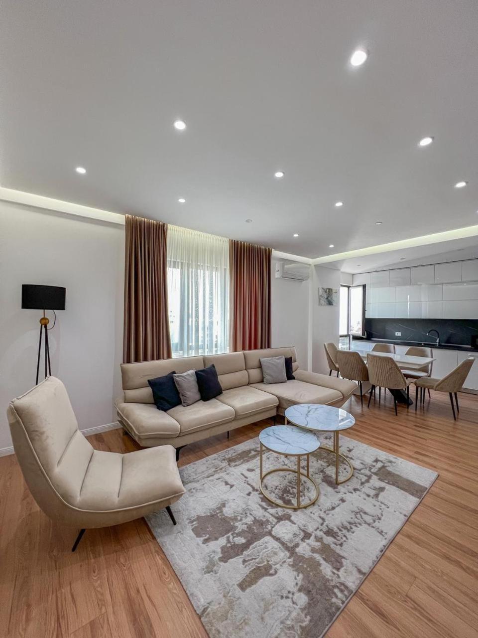 Lux Apartment At Arlis Тирана Экстерьер фото