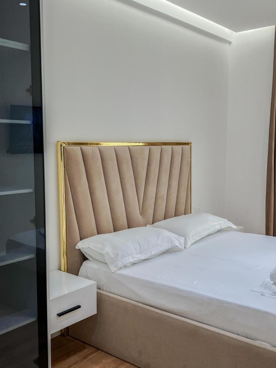 Lux Apartment At Arlis Тирана Экстерьер фото