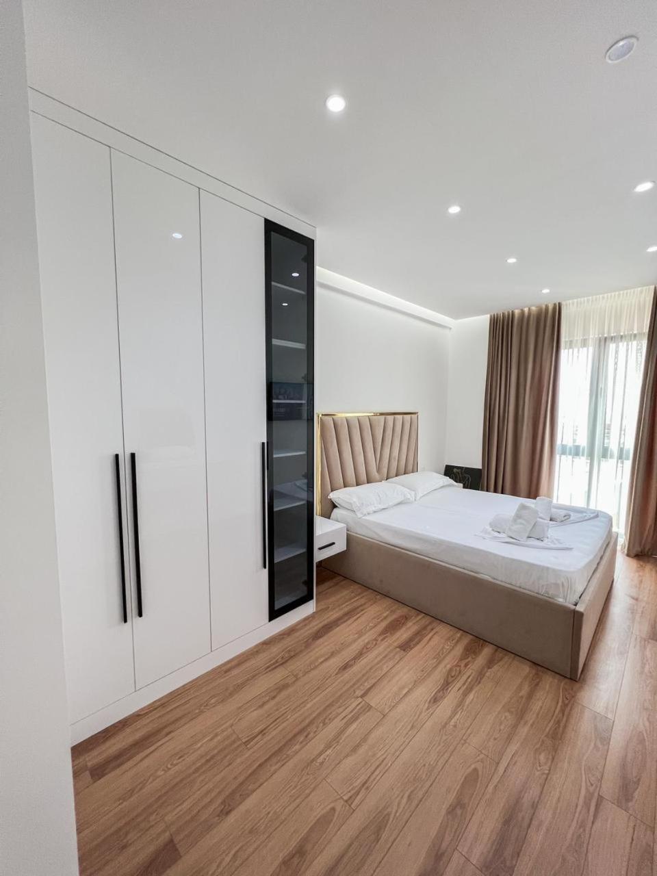 Lux Apartment At Arlis Тирана Экстерьер фото