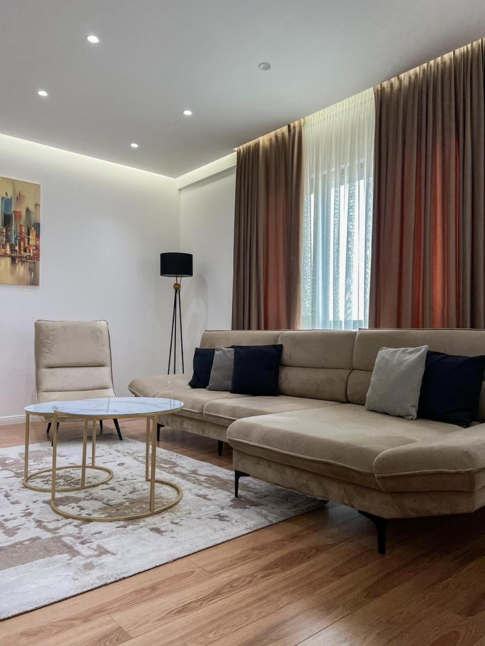 Lux Apartment At Arlis Тирана Экстерьер фото
