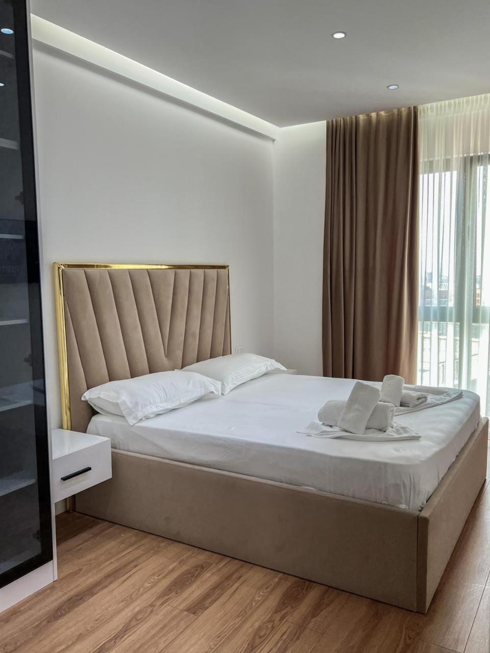 Lux Apartment At Arlis Тирана Экстерьер фото
