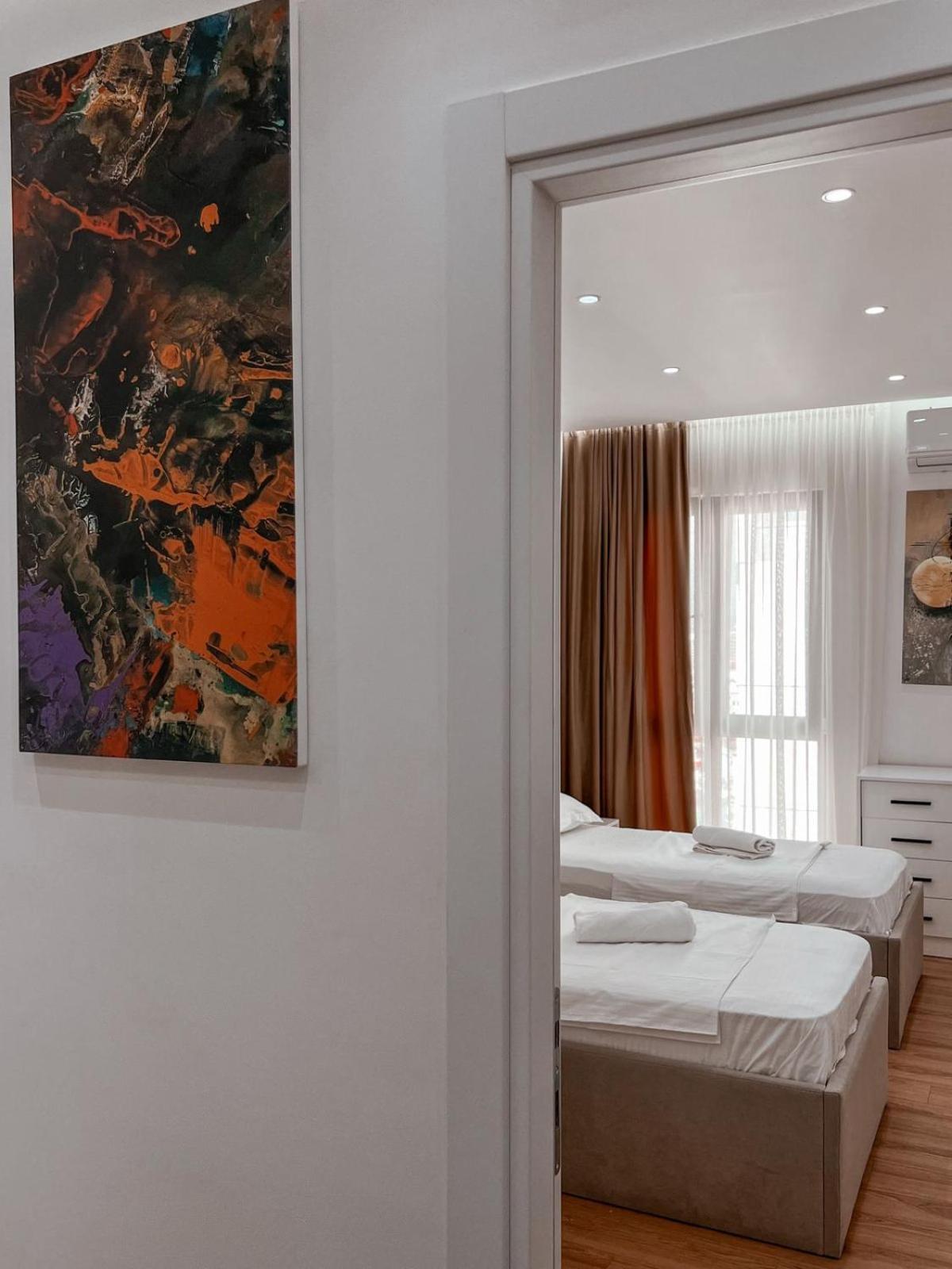 Lux Apartment At Arlis Тирана Экстерьер фото