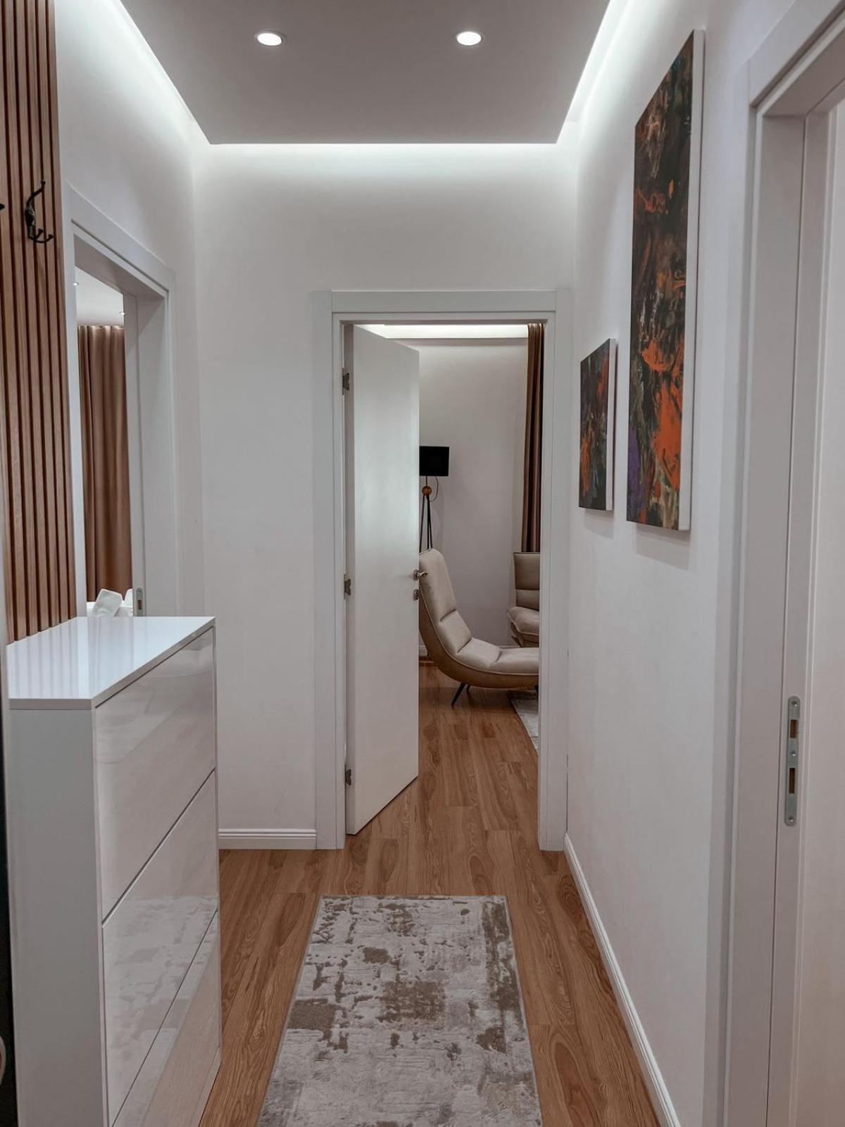 Lux Apartment At Arlis Тирана Экстерьер фото